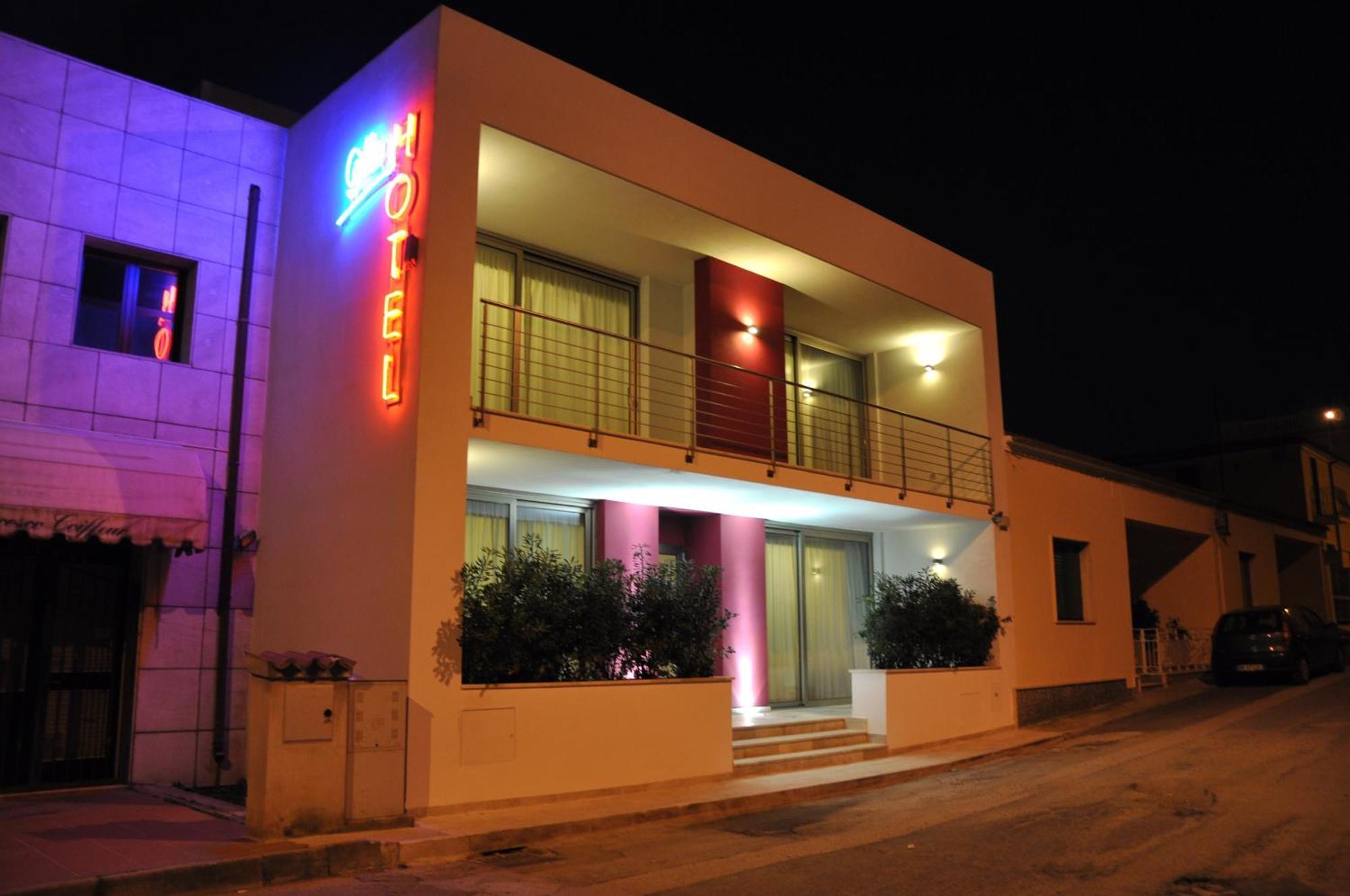 Hotel Gil's *
