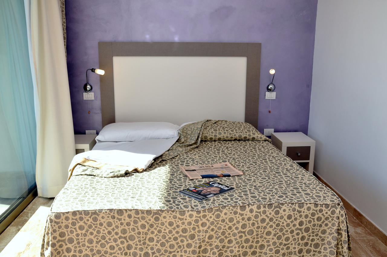 Gil's Hotel *